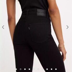 Levi’s 725 HIGH RISE BOOTCUT